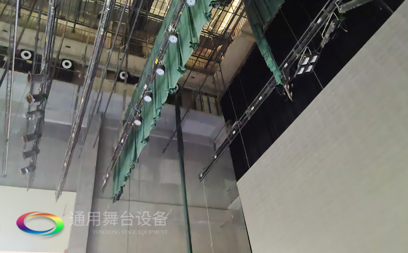 廣西梧州某劇場順利通過項目驗收 項目設計舞臺機械吊掛系統(tǒng)、幕布、專業(yè)燈光系統(tǒng)等
